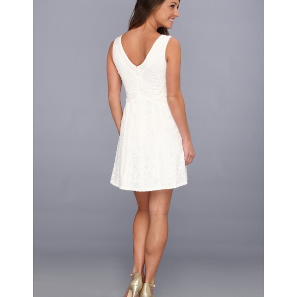 NWT BCBG OFF WHITE GRACIE SEQUIN LACE DRESS - Picture 2 of 8